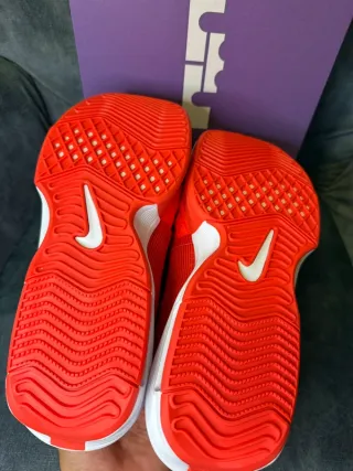 Nike LeBron Witness Scarpe Rosse Tg 40.5