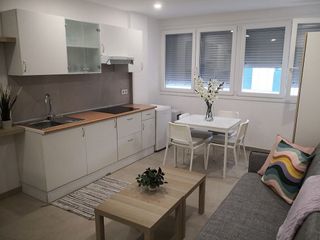 Piso en alquiler en Santa Catalina - Canteras en Palmas de Gran Canaria(Las)