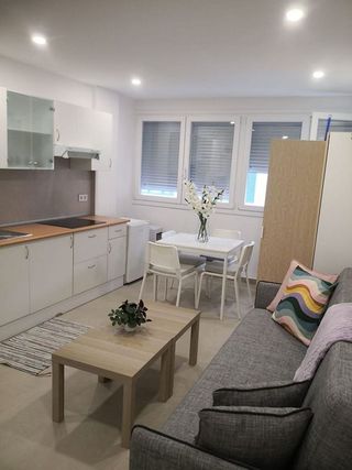 Piso en alquiler en Santa Catalina - Canteras en Palmas de Gran Canaria(Las)