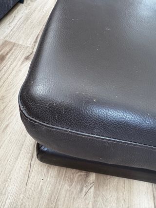 Puff reposapiés piel marrón cuadrado