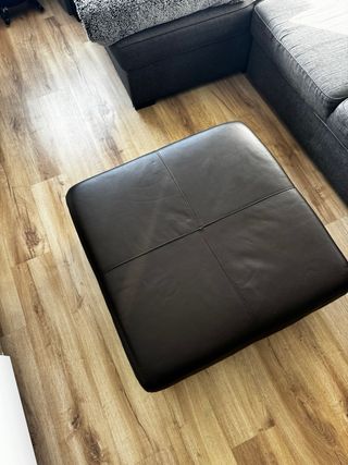 Puff reposapiés piel marrón cuadrado