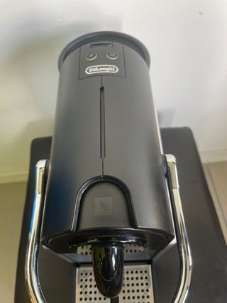 Cafetera Nespresso DeLonghi Negra