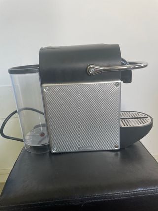 Cafetera Nespresso DeLonghi Negra