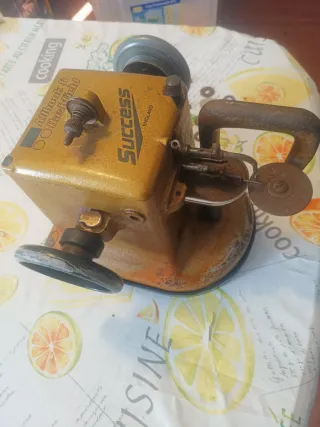 Máquina de coser antigua Allbook & Hashfield