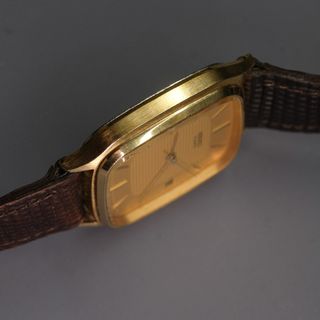 Seiko Quartz Chapado Oro Reloj Cushion