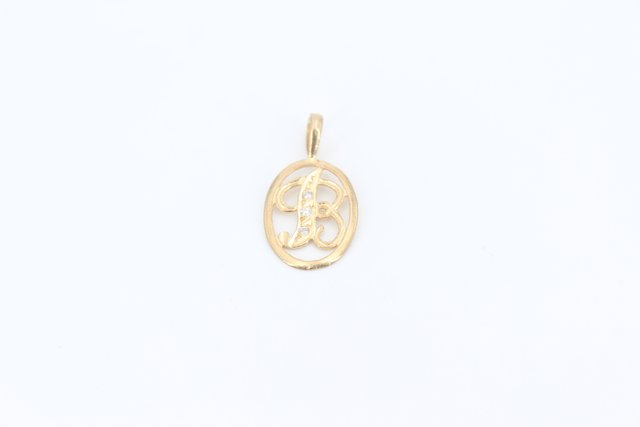 Colgante "B" de oro 18k, 0,89g.r Ref.G-040.