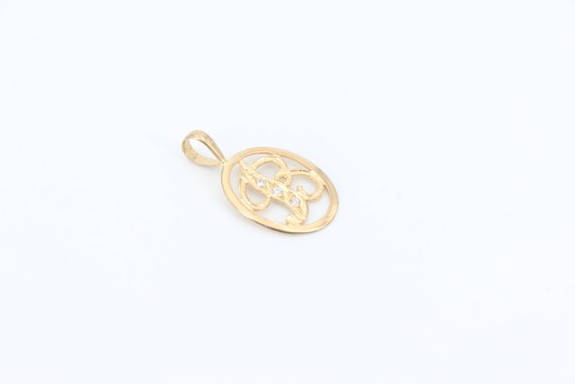 Colgante "B" de oro 18k, 0,89g.r Ref.G-040.