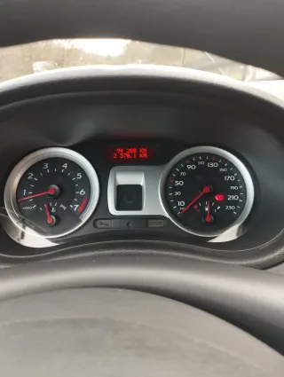 Renault Clio 1.2 Gasolina 75 CV