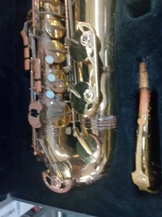 Saxo Júpiter Tenor Dorado