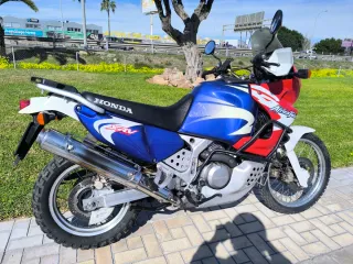 Honda Africa Twin XRV 750 RD07A de 2002 original