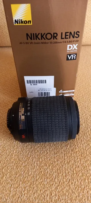 Obiettivo Nikon 55-200mm f/4-5.6G DX VR