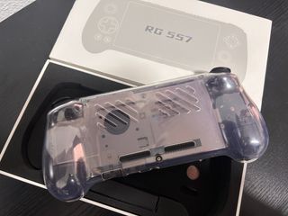 Anbernic RG557 256GB + tarjeta de juegos 128GB