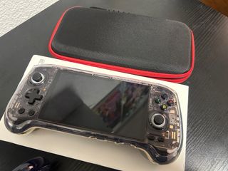 Anbernic RG557 256GB + tarjeta de juegos 128GB