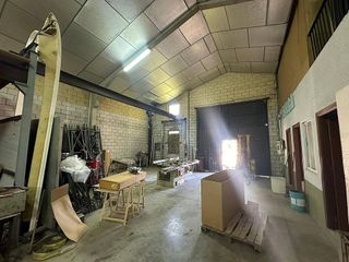 Nave industrial en venta en Olivenza