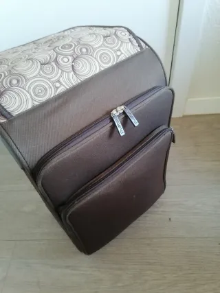 Maleta mediana de cabina marrón+regalo cartera