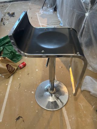 Taburete alto o silla alta