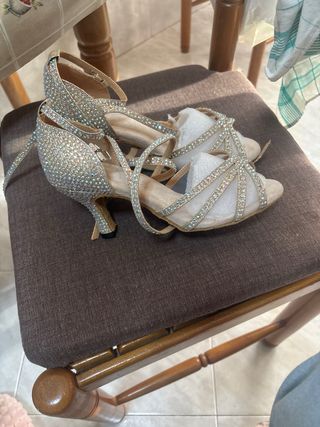Sandalias de baile con pedrería