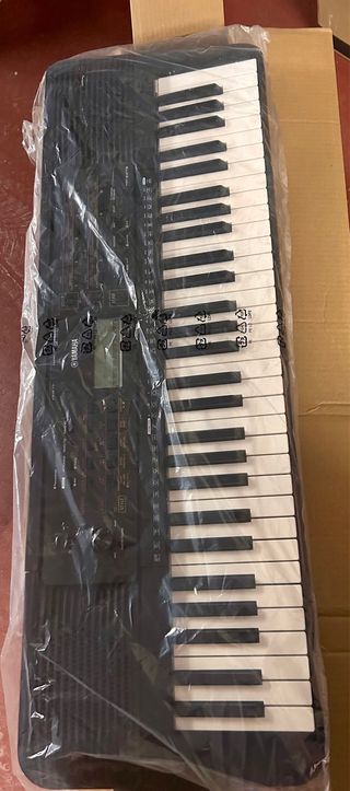 Teclado Yamaha PSR-E273