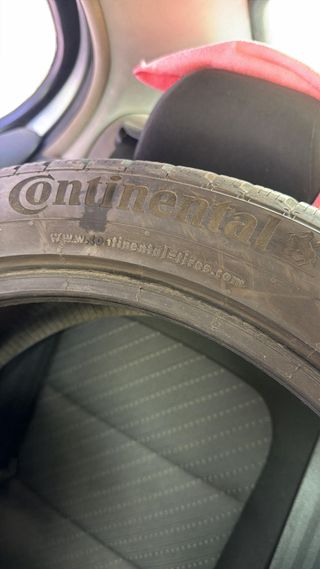 Neumáticos Continental Invierno 245/45 R19