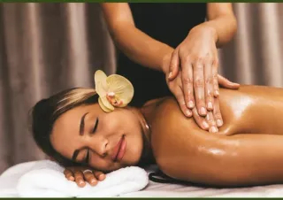 Promocion Masaje holístico ayurvedico.