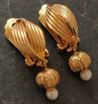 Pendientes Clip Henkel Grossé chapados oro