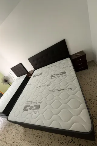 Canapé abatible con colchónes viscoelástica