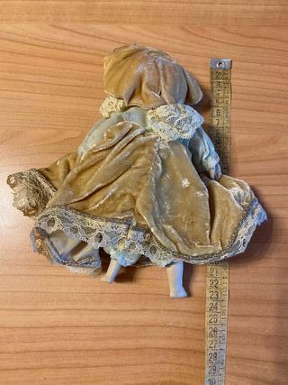 Bambola porcellana velluto beige