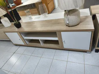 ECONOMICO APARADOR PARA TV