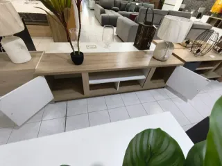 ECONOMICO APARADOR PARA TV