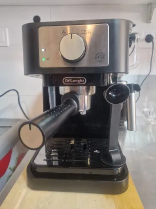 Cafetera DeLonghi Negra
