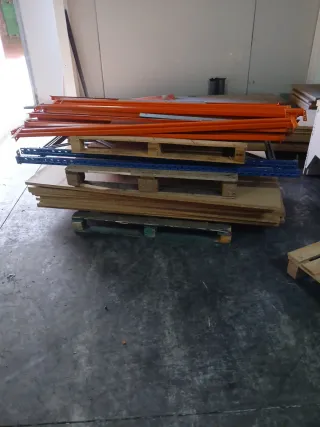 Estanterías Metálicas y Madera