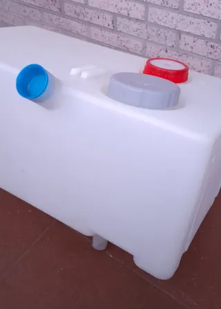 DEPÓSITO DE AGUA PARA CARAVANA O AUTOCARAVANA