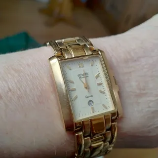 Reloj Duward chapado en oro