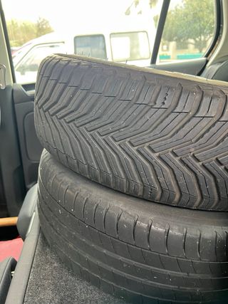 Juego 4 Llantas + Neumáticos 205/55 R16