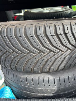 Juego 4 Llantas + Neumáticos 205/55 R16