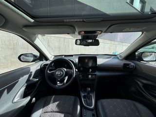 TOYOTA YARIS CROSS Style Plus Gris Ágata