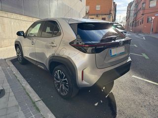 TOYOTA YARIS CROSS Style Plus Gris Ágata