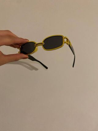 Occhiali da sole vintage oro e neri