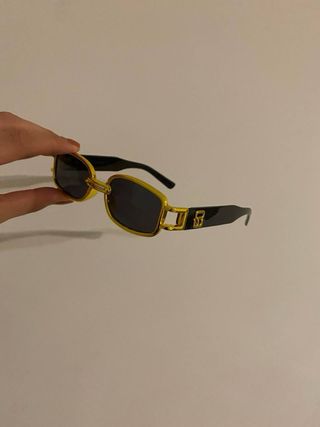 Occhiali da sole vintage oro e neri