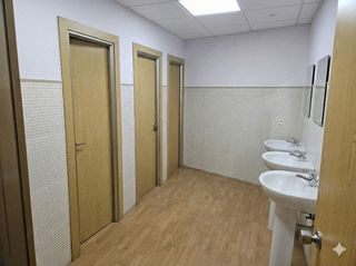 Local comercial en alquiler en Hermanos Falcó - Sepulcro Bolera en Albacete