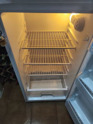 Nevera Beko con Congelador