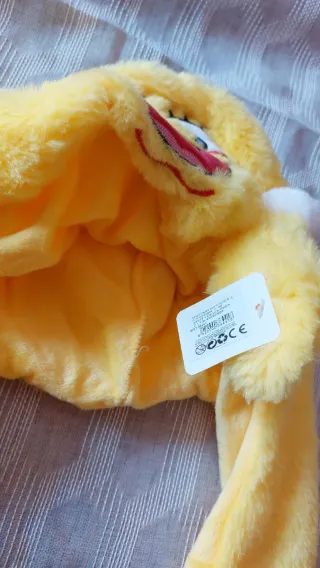 Cappello Minions con orecchie che si alzano