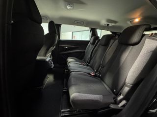 PEUGEOT 5.008 1.5HDI 130CV