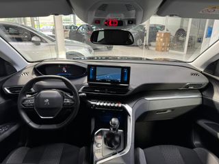 PEUGEOT 5.008 1.5HDI 130CV