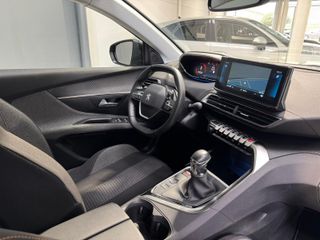 PEUGEOT 5.008 1.5HDI 130CV
