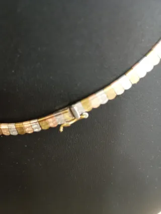 Collar tricolor oro y plata