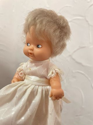 Muñeca Barriguita Piernas Rectas, comunión