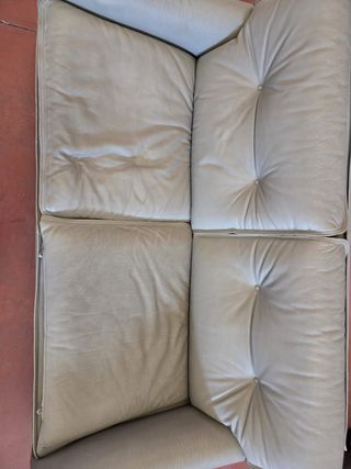 Sofá de 2 plazas en piel beige