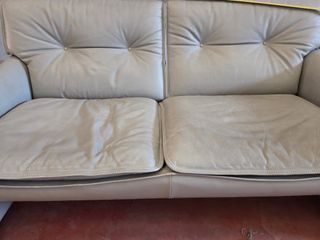 Sofá de 2 plazas en piel beige