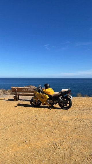 Hyosung GT-R 125cc Amarilla